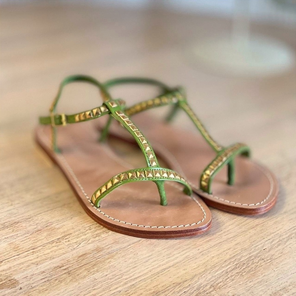 NIB Mystique Sandal Thong Olive Green Leather Gold Studded Sandals Size 8